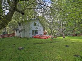 Zdjęcie hotelu: Tree-Lined Los Gatos Home with Spacious Deck!