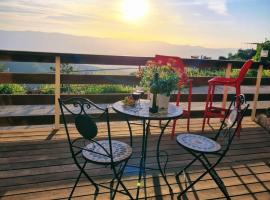 Sunset B&B, hotel v destinaci Ein Kinya