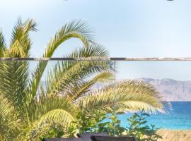 Nirvana Beach Hotel, Hotel in Theologos