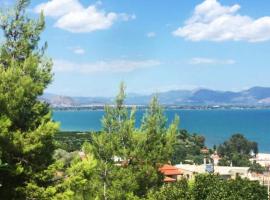 Fotos de Hotel: Sea view maisonette near Nafplio!1' drive to beach