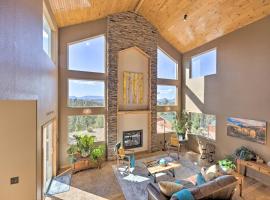 Hotel Photo: Woodland Park Home with Mountain Views By ATV Trails