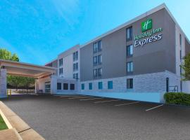 Gambaran Hotel: Holiday Inn Express Fairfax-Arlington Boulevard, an IHG Hotel