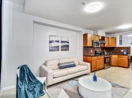 Hotel Photo: Spacious&stylish 2bd apt with great location!