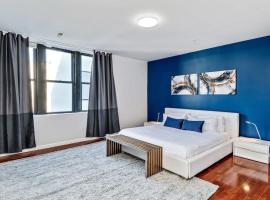 Hotel Photo: Cozy and stylish 2BD Apt with great location!