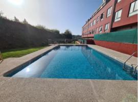 Fotos de Hotel: Piso con piscina en Sada