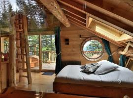 Cabanes des Volcans, hôtel à La Tour-dʼAuvergne