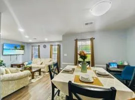 NEW! Luxe Cottage with Big Backyard 10 Mi to Augusta