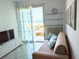 Hotel fotografie: Appartamento a Riccione con balconcino vista mare