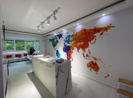 होटल की एक तस्वीर: EVAs WorldMap Apartment