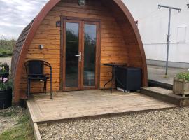 The Rainbow POD, hotel v destinaci Miltown Malbay