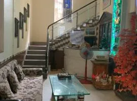 Nhà nghỉ Hoàng Anh