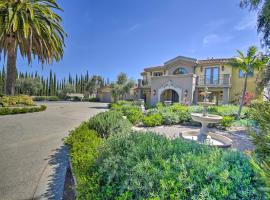 Hotel Photo: Vista Home with Private Pool and Expansive Views!