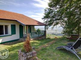 Hotel fotografie: Gîte Arçon (Loire), 3 pièces, 4 personnes - FR-1-496-177