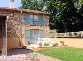 Hotel foto: Gîte Montagny (Loire), 3 pièces, 5 personnes - FR-1-496-201