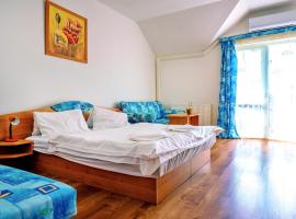 PENZIÓN QUATRO II 250m od kúpaliska, ξενοδοχείο σε Podhajska