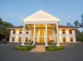 Amani Safari Lodge and Restaurant
