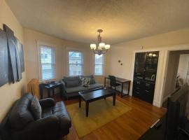 Gambaran Hotel: Cozy Large House close to TUFTS/Harvard/MIT 4BR