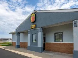 Super 8 by Wyndham Newcomerstown