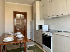 Foto di Hotel: Apartment in the centre of Karakol