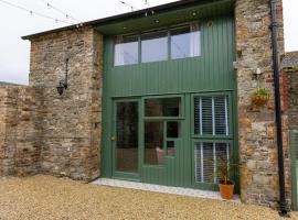 Hotel Photo: Stay Barrow Blueway - The Stables