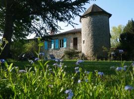 A picture of the hotel: Gîte Marlhes, 3 pièces, 4 personnes - FR-1-496-55