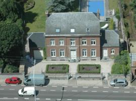 A picture of the hotel: A Côté, c'est aussi chez vous !