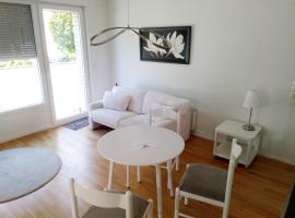 Hotel Photo: Zentrale ruhige Lage mit Parkplatz und Terrasse