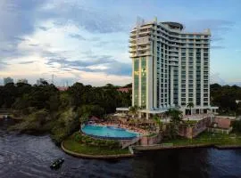 Tropical Executive Hotel، فندق في ماناوس