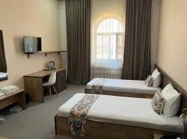 Mahmud Hotel