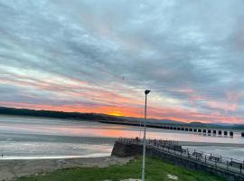 होटल की एक तस्वीर: Arnside sea view