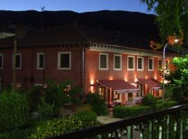 Hotel Rural Carlos I, ξενοδοχείο σε Garganta la Olla