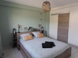 Ξενοδοχείο φωτογραφία: Chambre Privée proche circuit 24h, wi-fi , parking