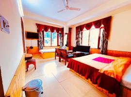 Hotel Snow Mountain Mall Road、マナリのホテル