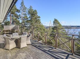 Hotel Foto: Nice Home In Uddevalla With 2 Bedrooms And Wifi