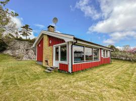 Zdjęcie hotelu: Amazing Home In Hviksns With Kitchen