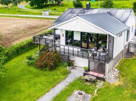 Hotel Photo: Stunning Home In Vestnes With 3 Bedrooms And Wifi