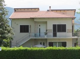 होटल की एक तस्वीर: Casa Vacanze “Bouganville” loc Avane Pisa