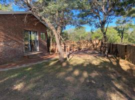 Vlakkieskraal Farmstay - BushBaby House, hotel v destinaci Bela-Bela
