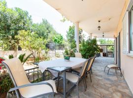 호텔 사진: Sunset House Near Athens Airport