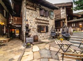 Foto di Hotel: Hotel Petit Dahu - Chambres et Restaurant