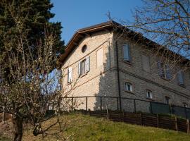 Hotel Photo: Casale Monte Valestra