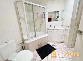 Hotel Photo: Beautiful & enclosed, 1 bd 1 bth - close to CBR Hospital