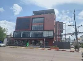 Clay Hotel Udonthani，位于乌隆他尼的酒店