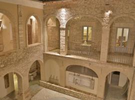 Hình ảnh khách sạn: Palazzo Antico nella piazza di Montepagano