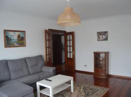 Фотография гостиницы: Precioso apartamento de 3 habitaciones en Cabañas.