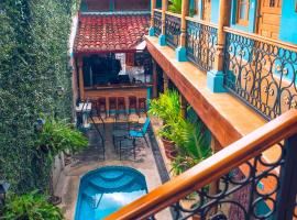 Hotel Mirna & OCT, hotel v destinaci Granada