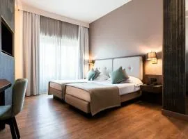 Mokinba Hotels King