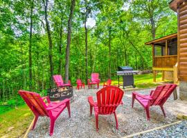 Almost Heaven Too 50-Acre Escape with Pond!, hôtel à Brownsville