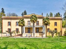 Foto do Hotel: Château de Larunque, 15 p, piscine jacuzzi tennis - plages 30 mn