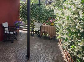 Hotel Photo: SMALL COTTAGE ASTERIA